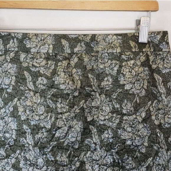 J. Crew Collection | Shimmery Metallic Floral Pencil Skirt Size 8 - Picture 3 of 5